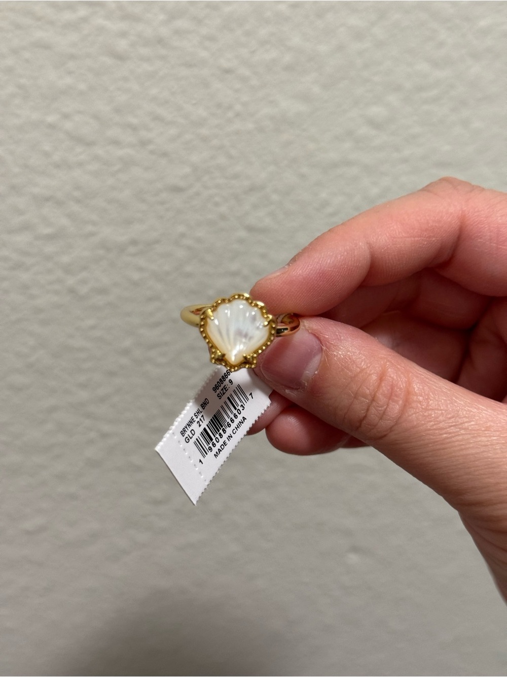 Kendra Scott Gold Tone Shell Motif Ring with White Inlay